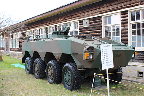 陸上自衛隊土浦駐屯地・武器学校展示の96式装輪装甲車