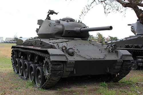 陸上自衛隊土浦駐屯地・武器学校に展示されているM24チャーフィー軽戦車