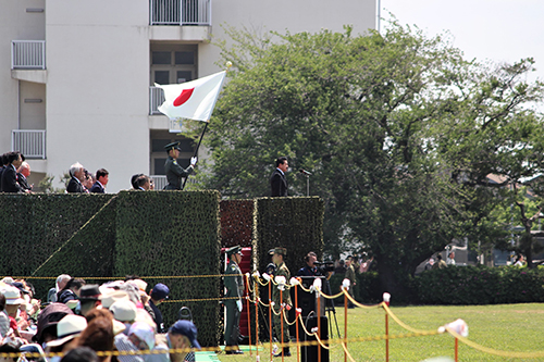 陸上自衛隊下志津駐屯地創設63周年記念行事「つつじ祭り」の式典。