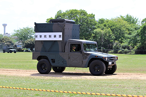 陸上自衛隊下志津駐屯地創設63周年記念行事「つつじ祭り」式典での高射学校の射撃統制装置搭載車両。