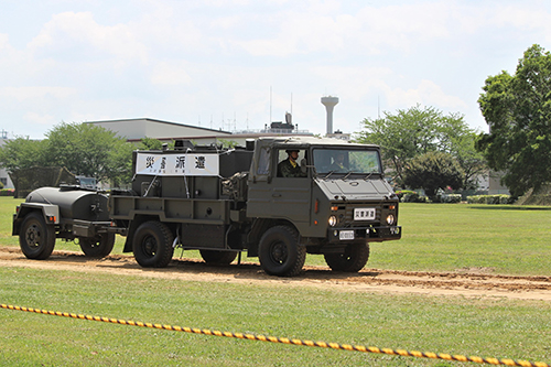 陸上自衛隊下志津駐屯地創設63周年記念行事「つつじ祭り」式典での高射学校の災害派遣関連車両。