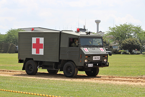 陸上自衛隊下志津駐屯地創設63周年記念行事「つつじ祭り」式典での高射学校の救急車両。