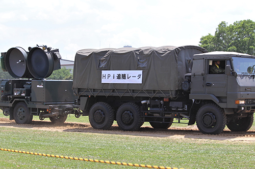 陸上自衛隊下志津駐屯地創設63周年記念行事「つつじ祭り」式典での高射学校のHPI追随レーダー搭載車両。