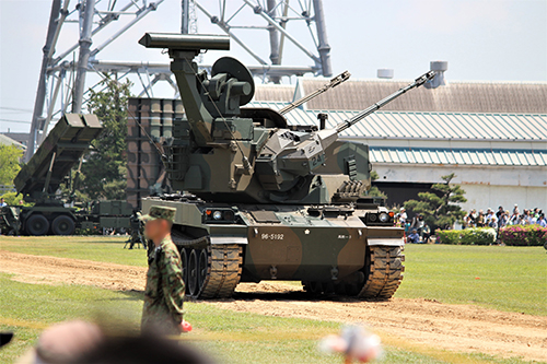 陸上自衛隊下志津駐屯地創設63周年記念行事「つつじ祭り」式典での高射学校のアトラクション・87式自走高射機関砲。