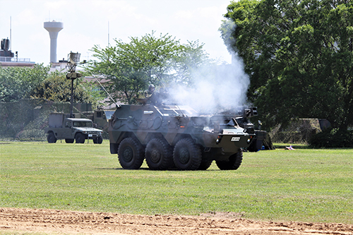 陸上自衛隊下志津駐屯地創設63周年記念行事「つつじ祭り」式典での高射学校のアトラクション・82式指揮通信車。