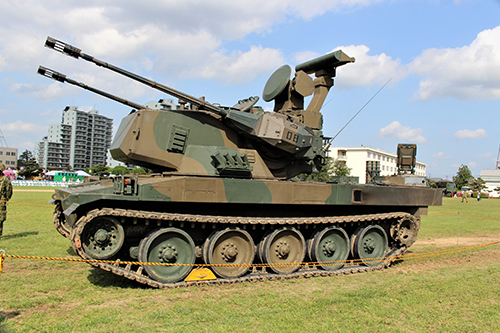 陸上自衛隊下志津駐屯地創設63周年記念行事「つつじ祭り」での高射学校の87式自走高射機関砲展示。