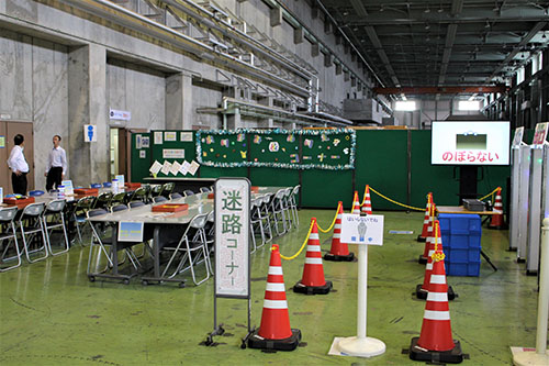 霞ケ浦駐屯地の屋内イベント・迷路コーナー