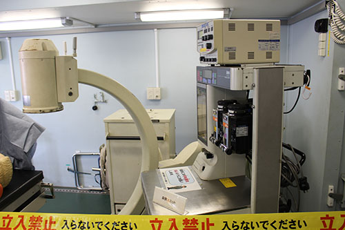 航空学校霞ヶ浦校展示の救急車内部の医療機器