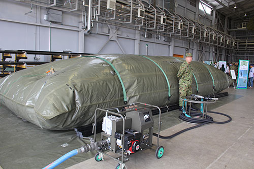 航空学校霞ヶ浦校展示の野外貯油タンク