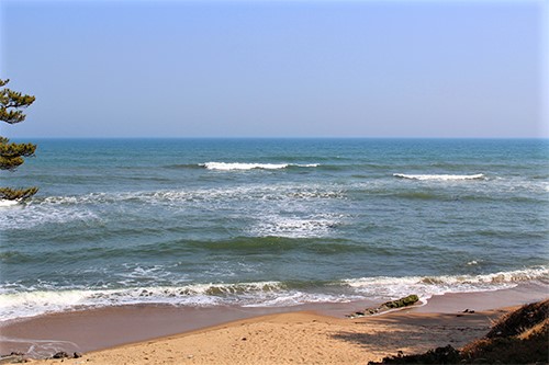 日立市の鵜の岬の浜辺