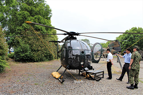 霞ヶ浦駐屯地に展示されている観測(偵察)ヘリOH-6D。