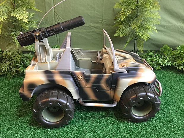 Hasbro社4WDVEhicle右側